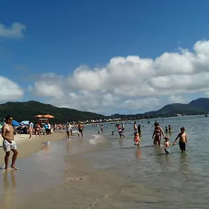 https://apartamento-proximo-as-dunas.santa-catarina-brasil.com